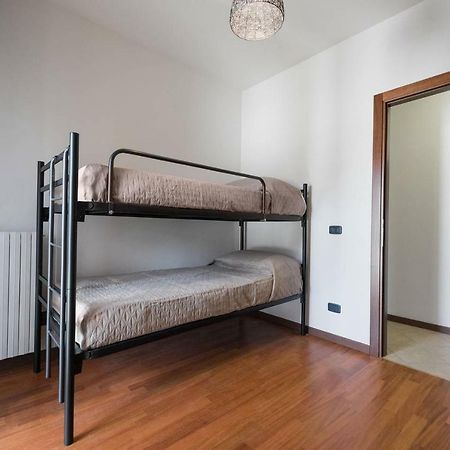 Ortaglia A2 Apartman Torri del Benaco Kültér fotó
