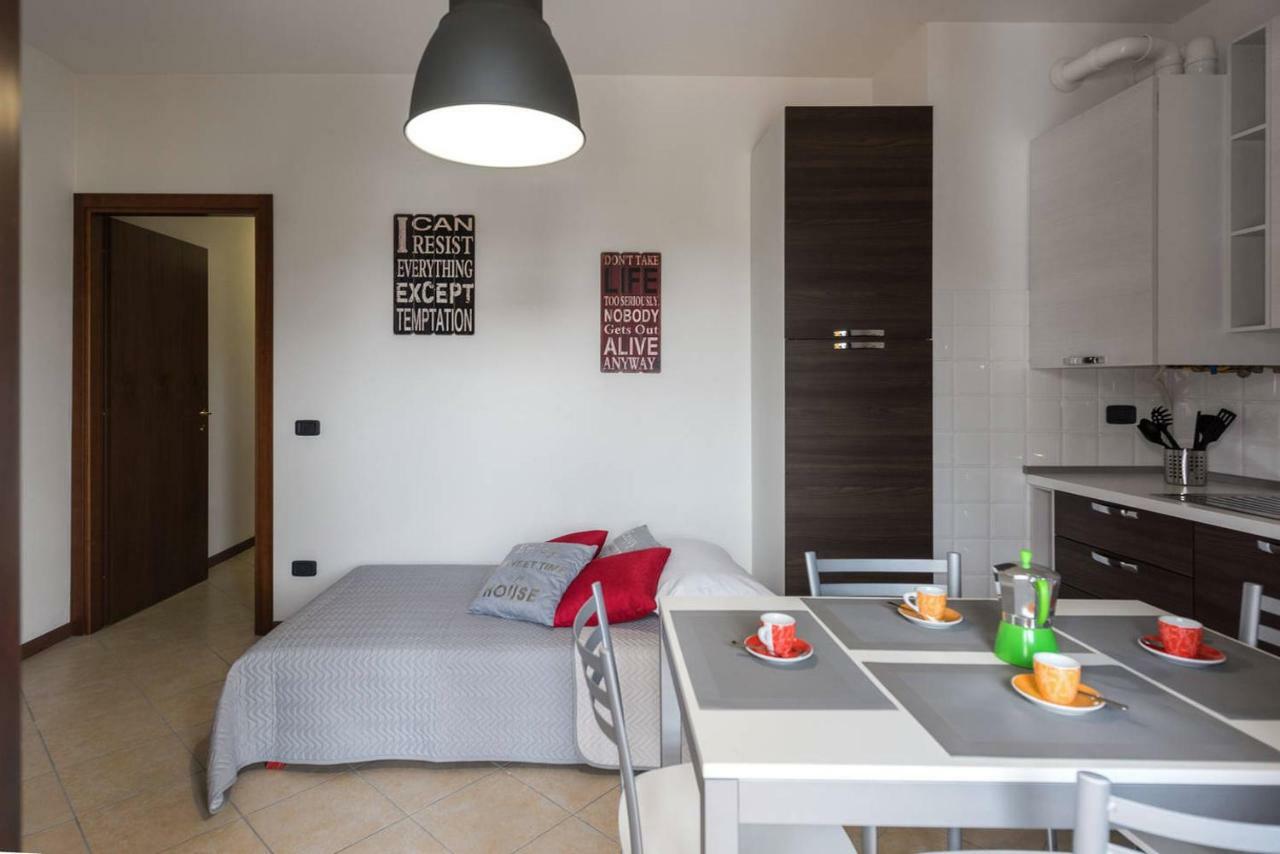 Ortaglia A2 Apartman Torri del Benaco Kültér fotó