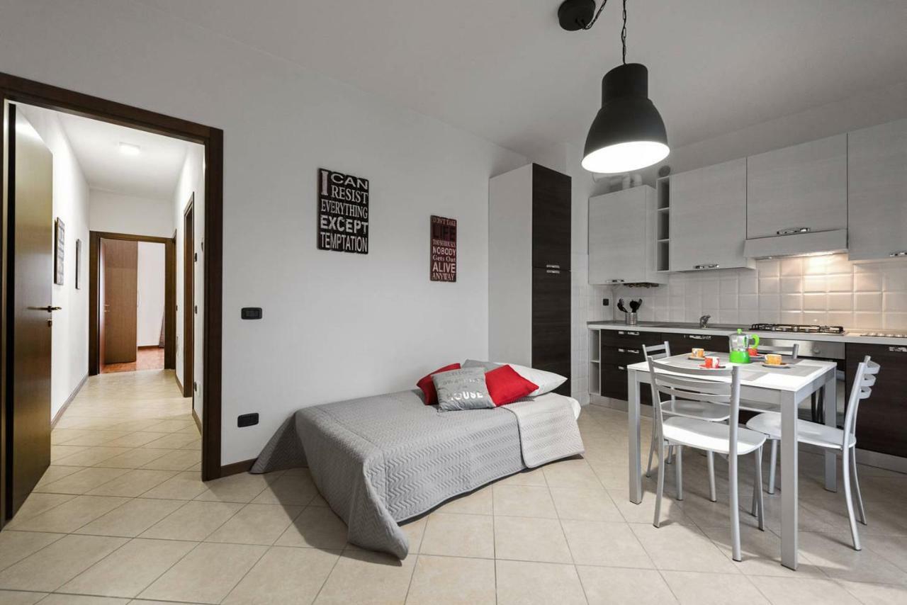 Ortaglia A2 Apartman Torri del Benaco Kültér fotó