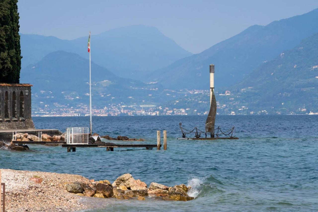 Ortaglia A2 Apartman Torri del Benaco Kültér fotó